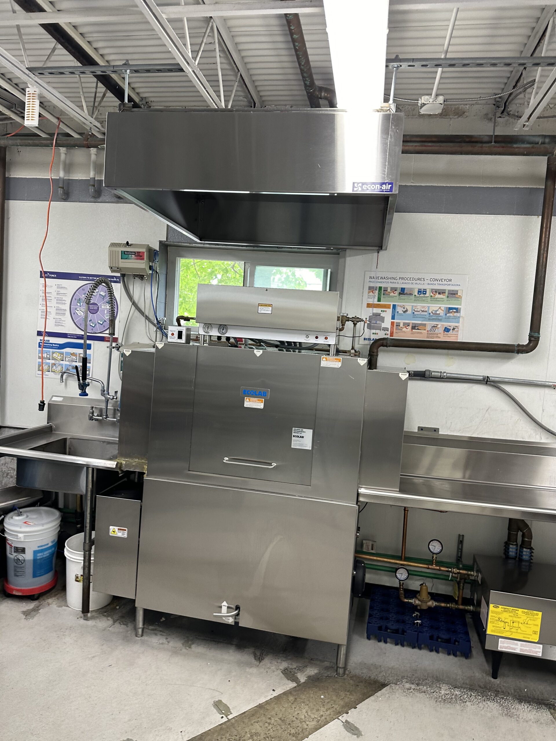 Commercial kitchen hood and ventilation equipment installation